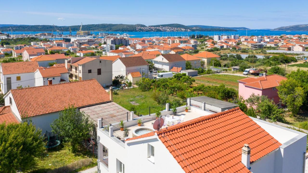 Luxury Apartment With Garden Jacuzzi And Wellness Trogir Eksteriør bilde