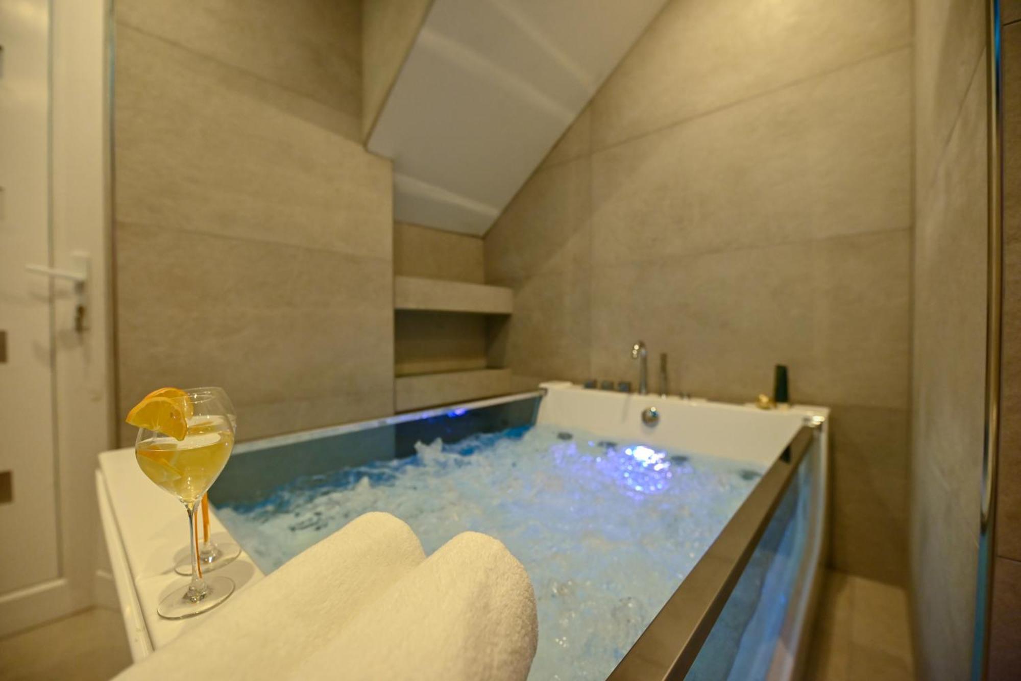 Luxury Apartment With Garden Jacuzzi And Wellness Trogir Eksteriør bilde