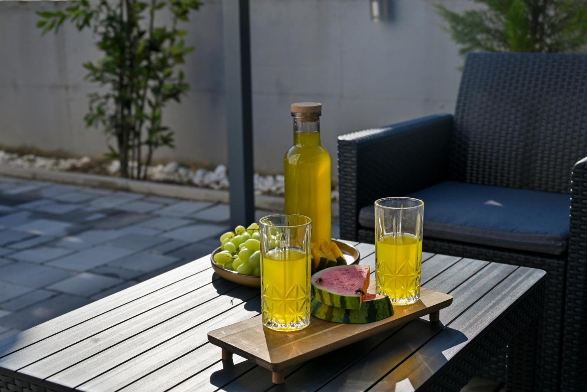 Luxury Apartment With Garden Jacuzzi And Wellness Trogir Eksteriør bilde