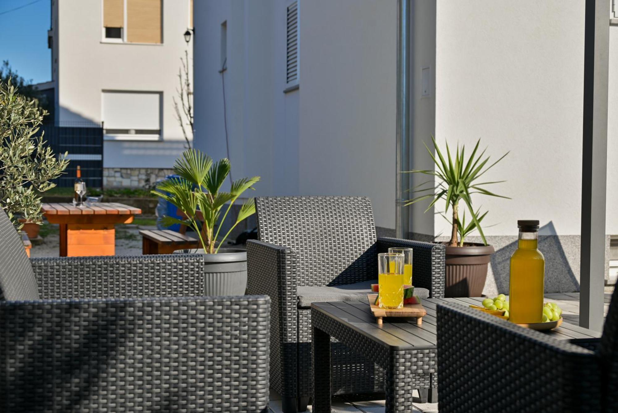 Luxury Apartment With Garden Jacuzzi And Wellness Trogir Eksteriør bilde