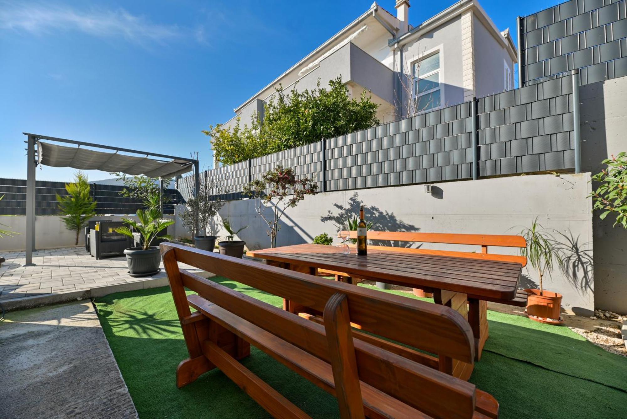 Luxury Apartment With Garden Jacuzzi And Wellness Trogir Eksteriør bilde