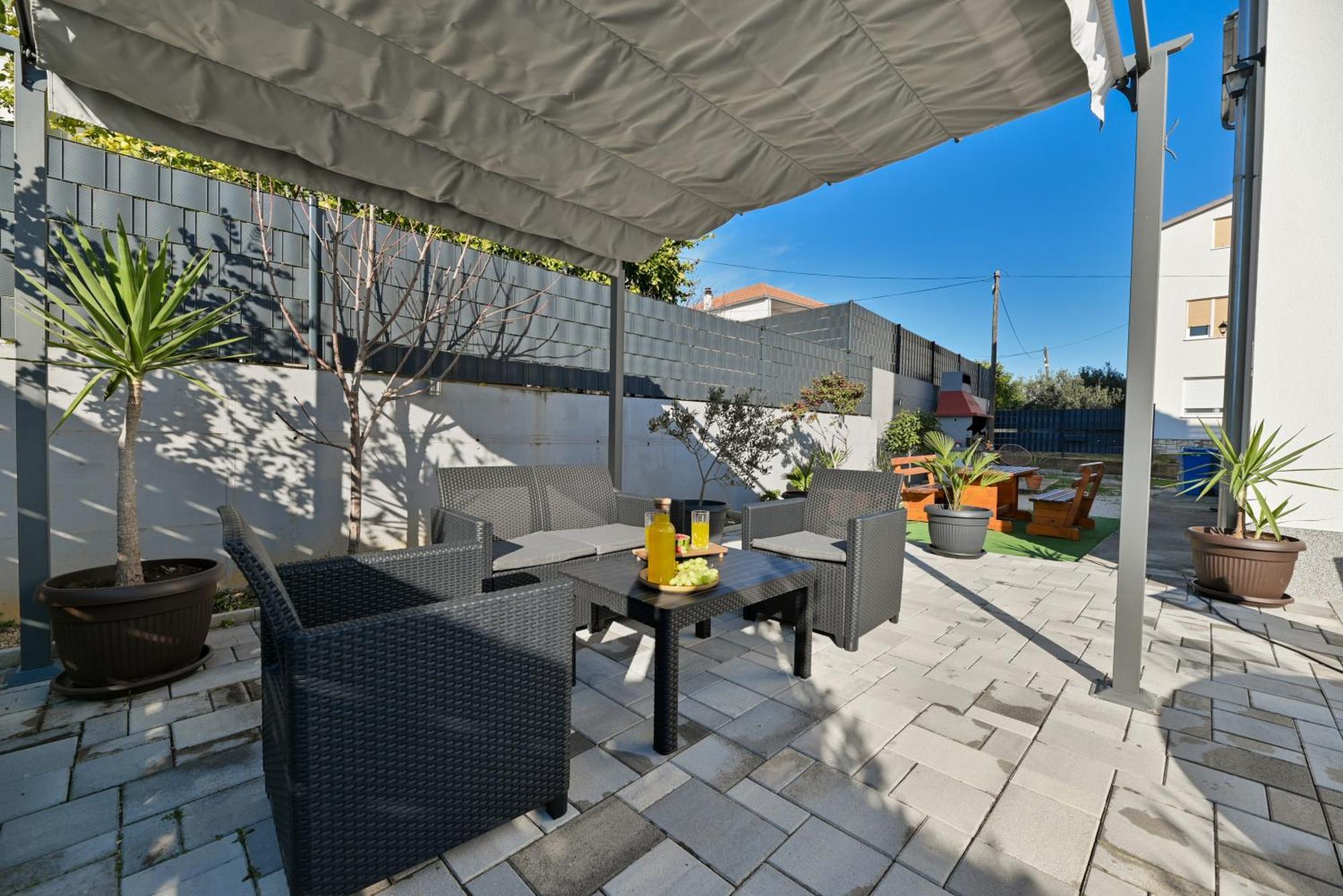 Luxury Apartment With Garden Jacuzzi And Wellness Trogir Eksteriør bilde