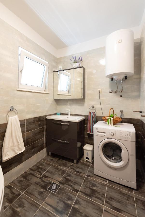 Luxury Apartment With Garden Jacuzzi And Wellness Trogir Eksteriør bilde