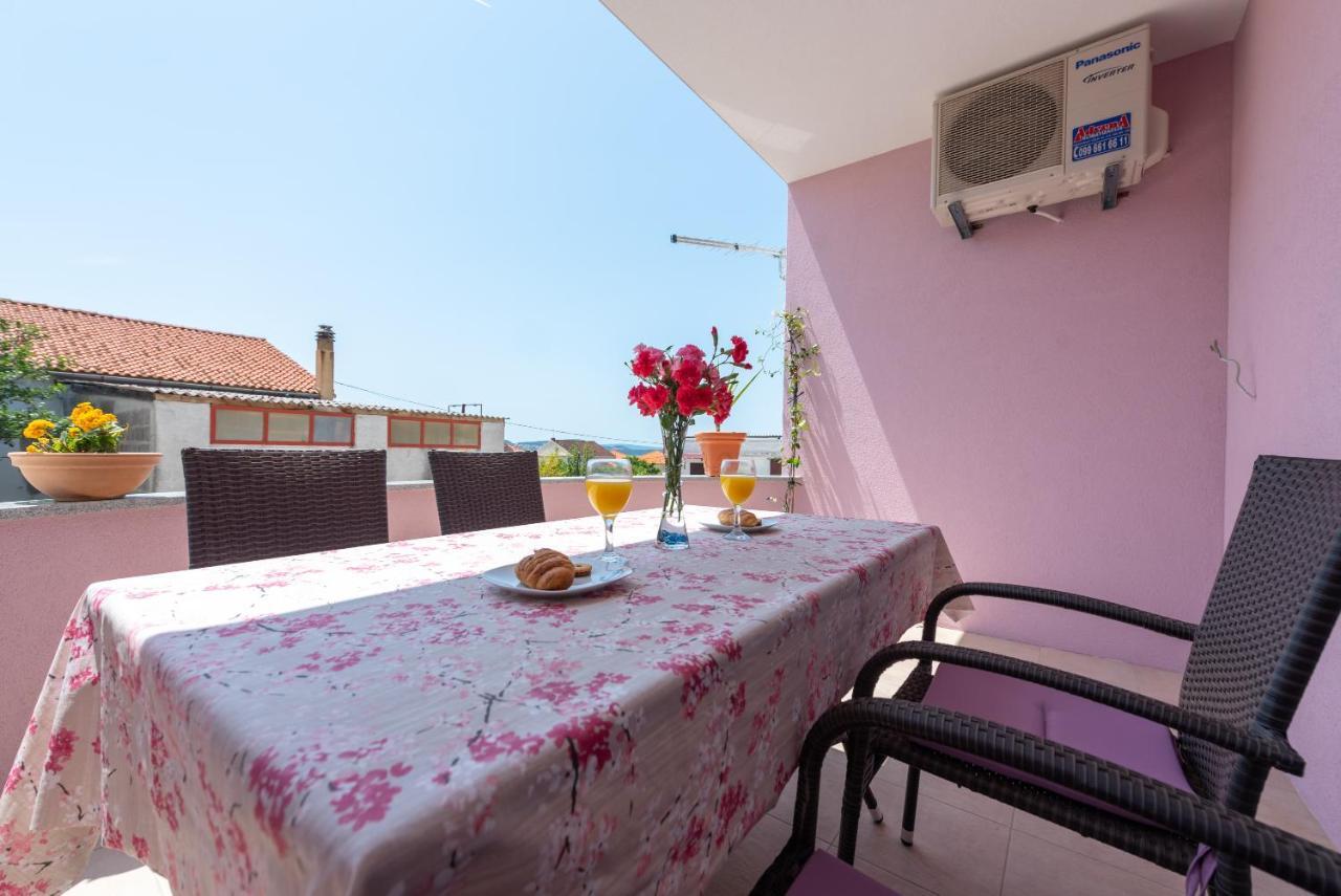 Luxury Apartment With Garden Jacuzzi And Wellness Trogir Eksteriør bilde